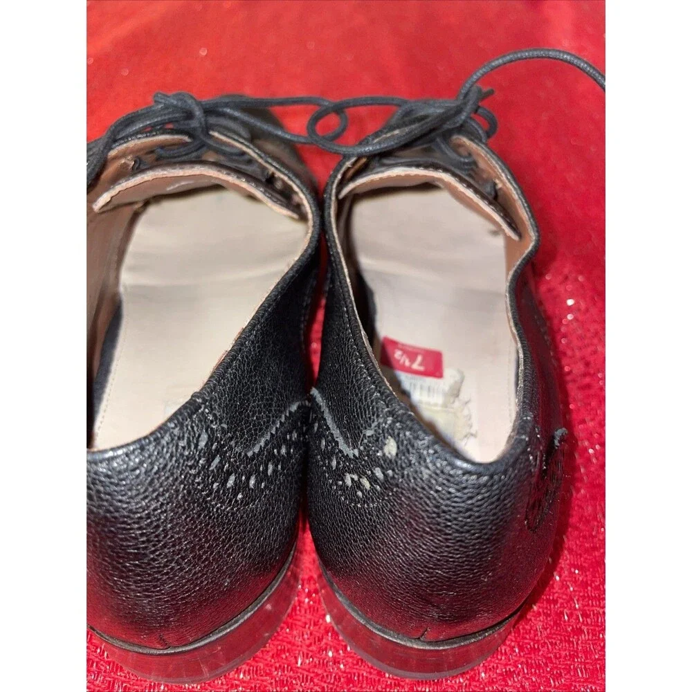 Women's Cole Haan Black Gold Wingtip Oxford Size 7.5B